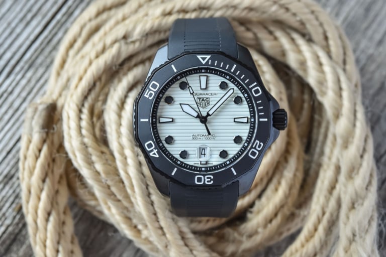 TAG Heuer Aquaracer Professional 300 NIGHT DIVER Calibre 5 Automatic - WBP201D.FT6197
