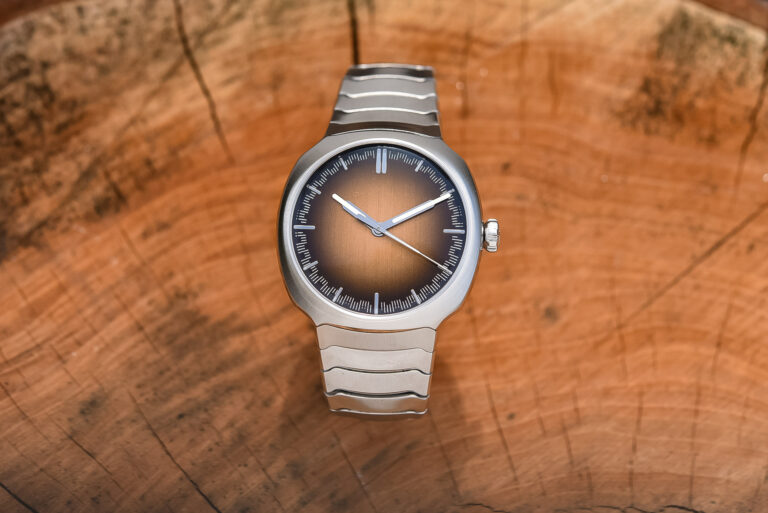 H. Moser & Cie. Streamliner Centre Seconds Smoked Salmon