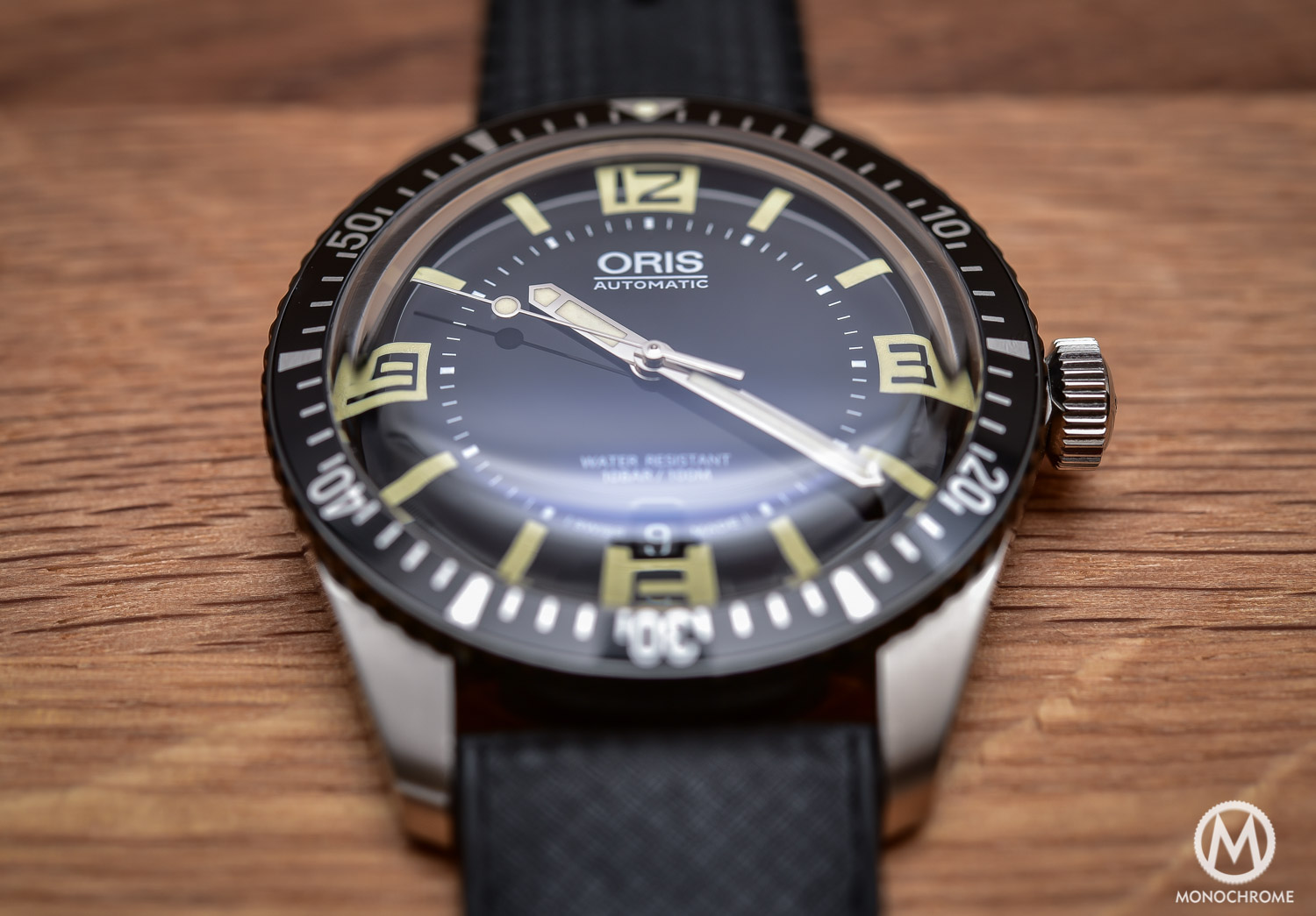 Comparative-Review-3-affordable-vintage-inspired-dive-watches-Oris-Divers-Sixty-Five-1.jpg