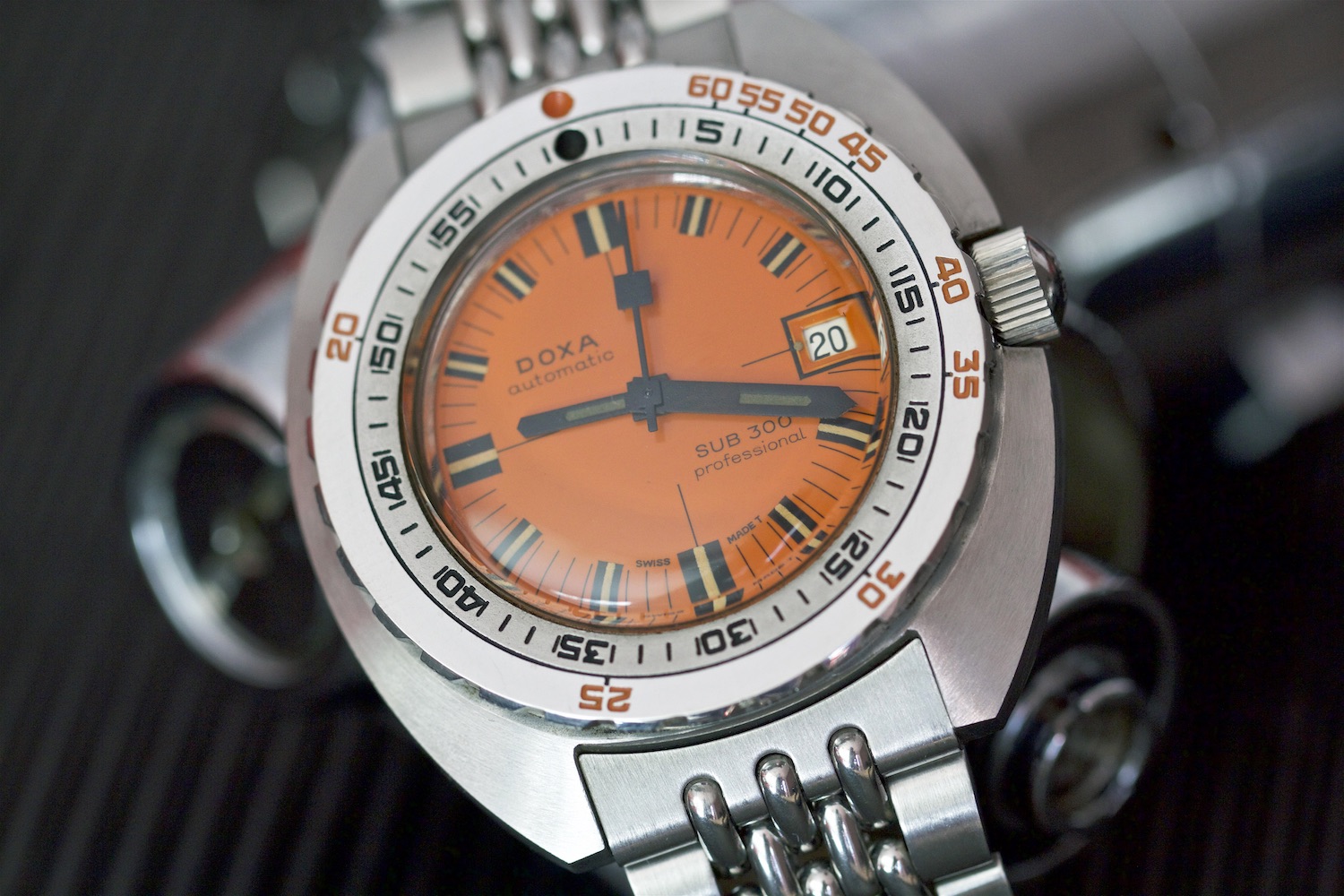 Relógios de mergulho vintage - Página 2 Doxa-Sub-300-historical-perspective-vintage-review-4