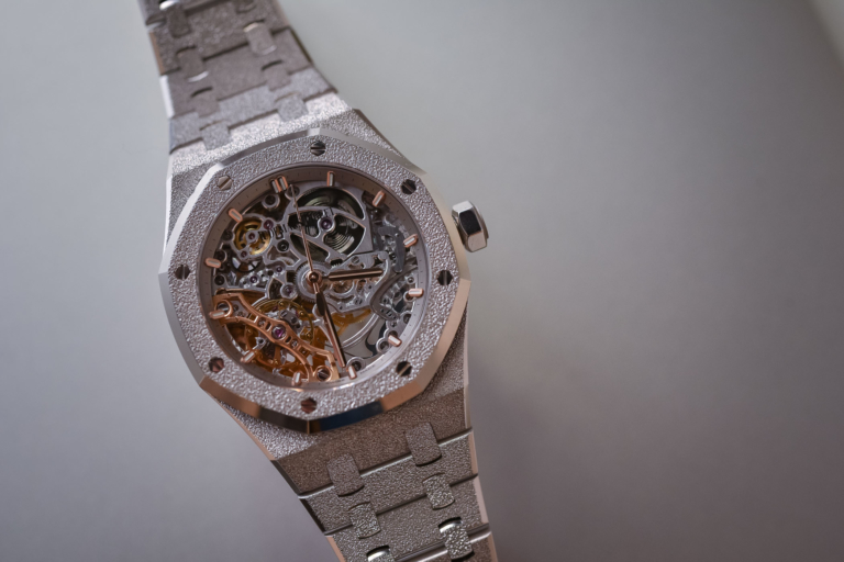 Audemars Piguet Royal Oak Double Balance Wheel Openworked 37mm Frosted Gold white - 15466BC.GG.1259BC.01