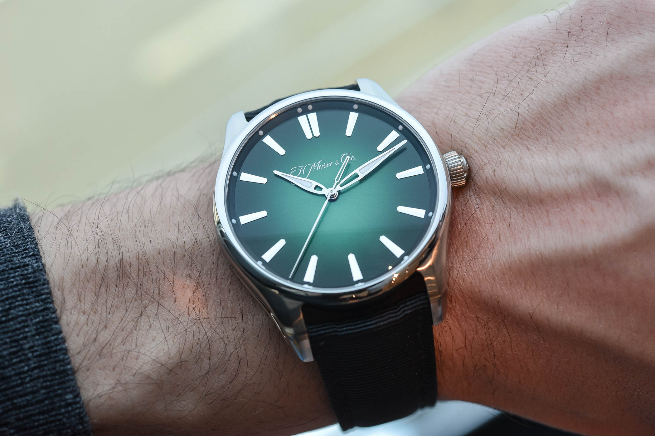 votre wishlist du moment H.-Moser-Cie-Pioneer-Centre-Seconds-Cosmic-Green-reference-3200-1202-1