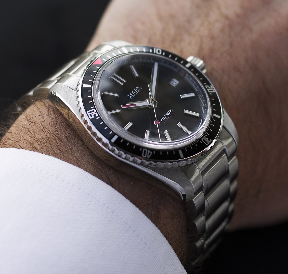 kickstarter dive watch