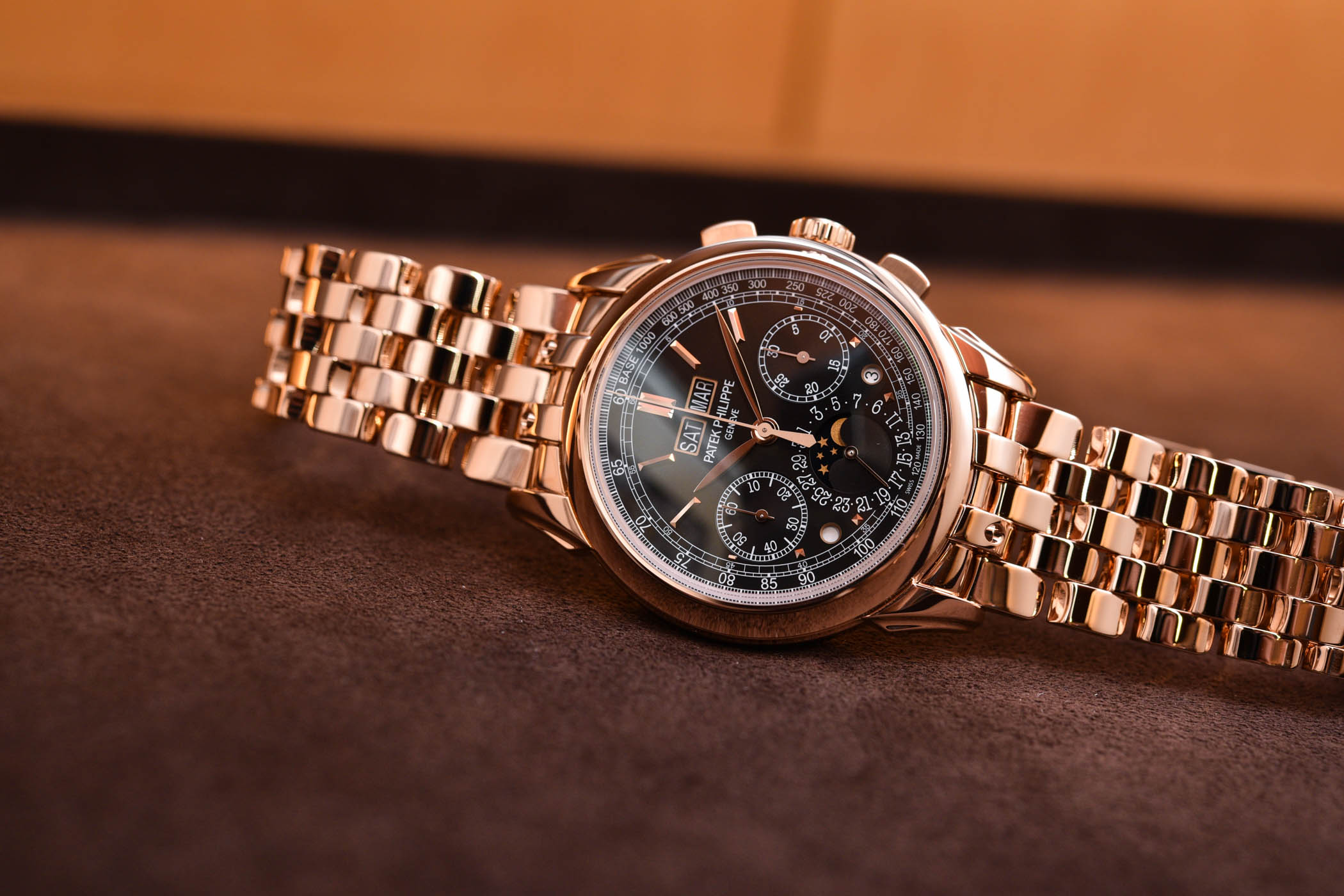 Patek Philippe Perpetual Calendar Chronograph 5270r Gold bracelet